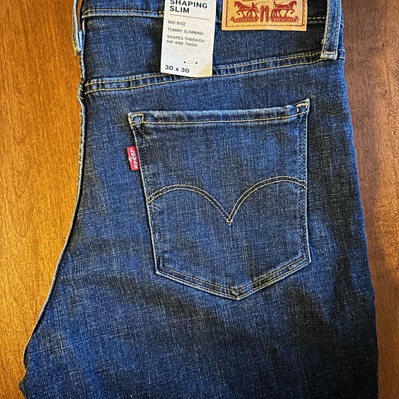 Brand new Levi’s 312 Shaping Slim women’s Jeans. Med/dark wash. Size 30/30. - Picture 6 of 8